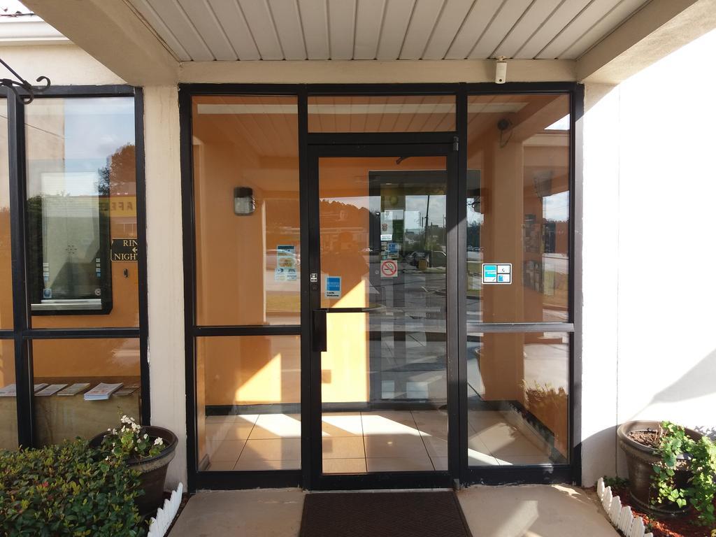 Zainee Inc Budgetel Inn And Suites Augusta Exterior photo
